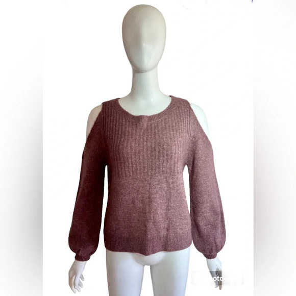 Abercrombie & Fitch Cold Shoulder Sweater Purple Mauve Womens Small Crew Neck - Picture 1 of 6